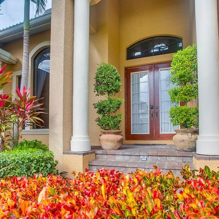 Upscale Marco Island Villa With Outdoor Bar And Pool! Exterior photo