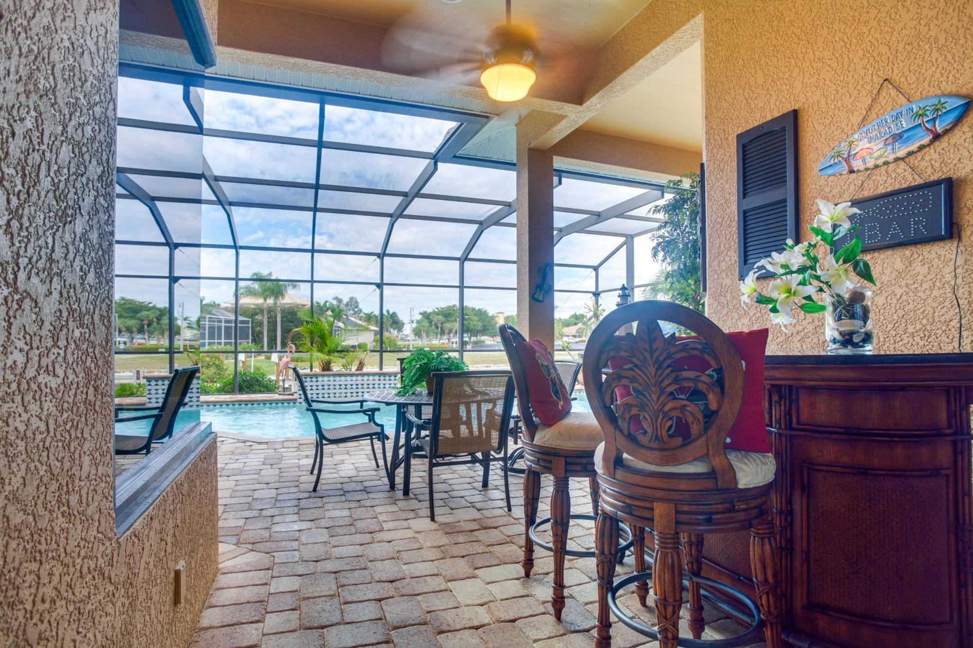 Upscale Marco Island Villa With Outdoor Bar And Pool! Exterior photo